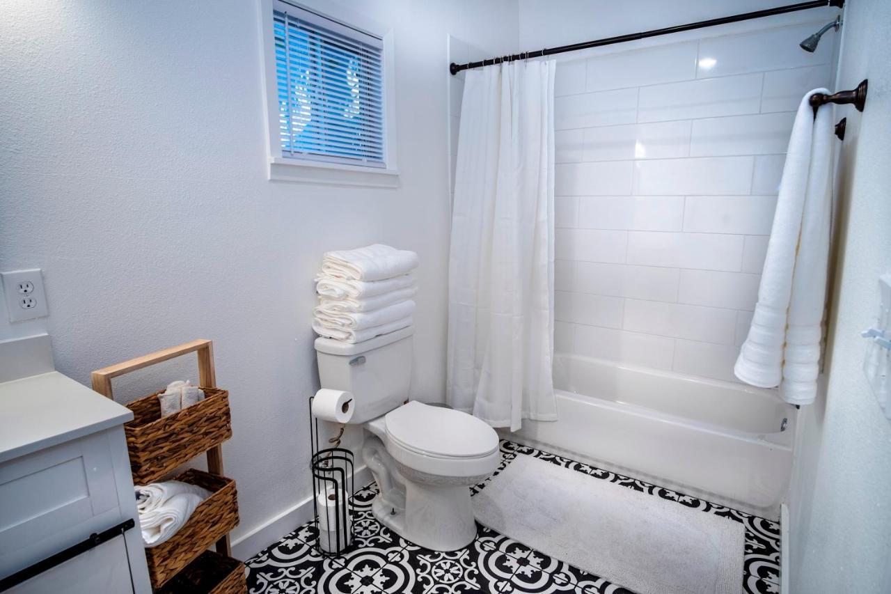 Downtown View Cozy 2Br1Ba Home Sleeps 8 San Antonio Exterior foto